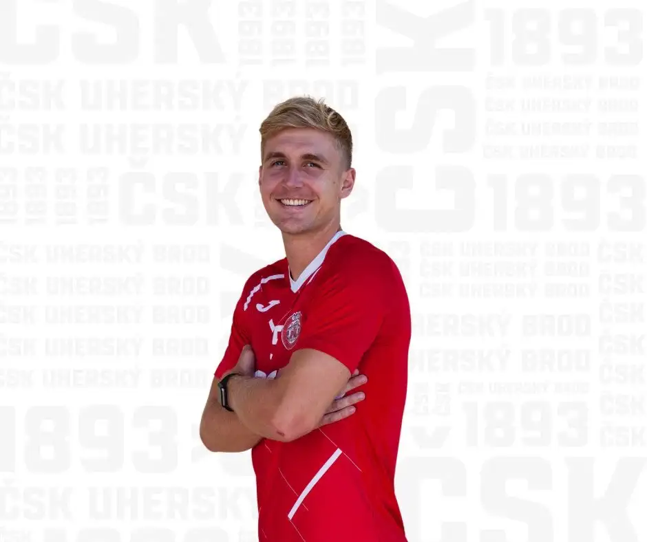 PŘEDSTAVUJEME VÁM... Šimon Chwaszcz #5