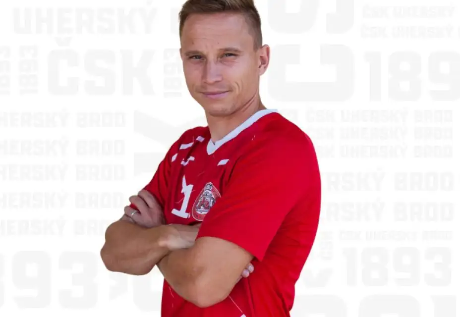 PŘEDSTAVUJEME VÁM... Tomáš Jeleček #18