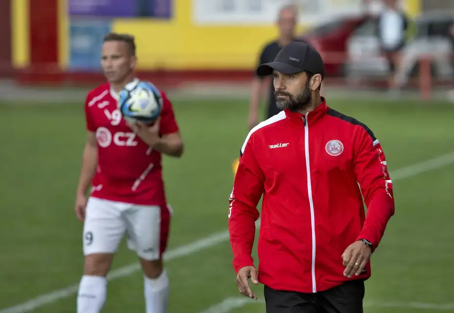 "Hráči dokázali něco neskutečného," hodnotí sezónu trenér Roman Dobeš