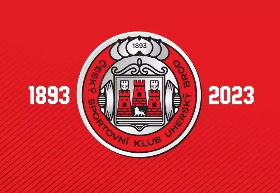 Dorostenci vstoupili do sezony výhrou 4:0 v Loukách