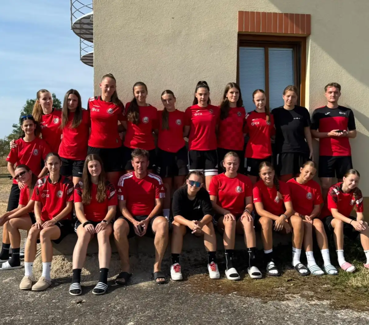 Ženy a dorostenky mají za sebou letní soustředění, Znojmo deklasovaly 10:1