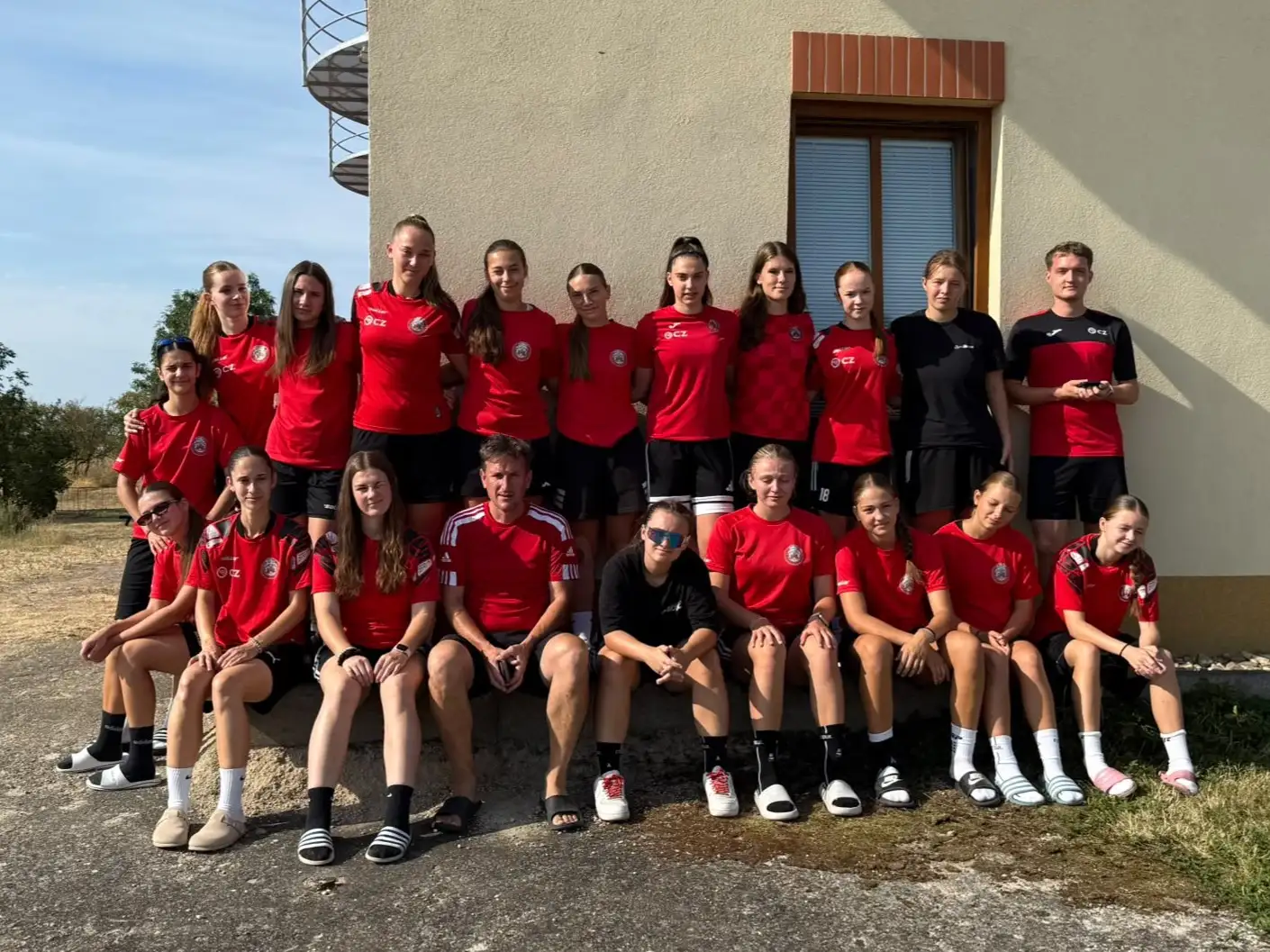 Ženy a dorostenky mají za sebou letní soustředění, Znojmo deklasovaly 10:1