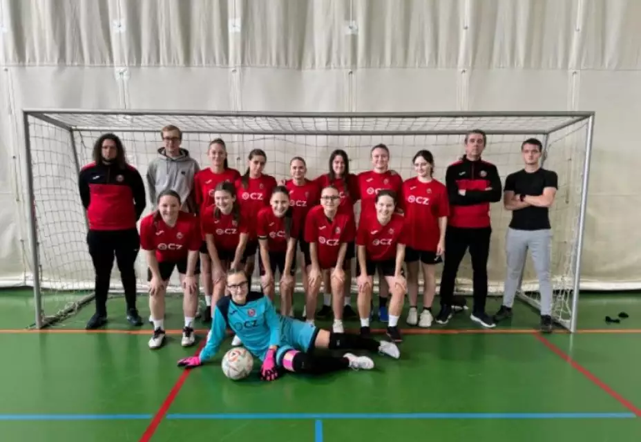 Žákyně ČSK senzačně ovládly halový turnaj WU15 v Třebíči